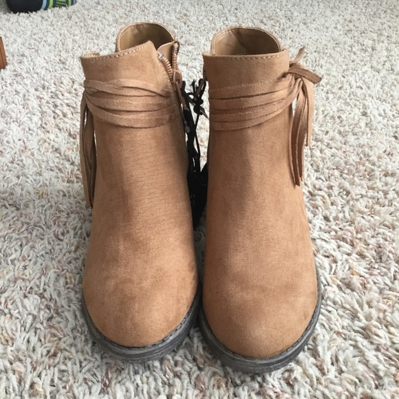 Time and Tru Shoes - Brand New Time & True Size 7 Boots